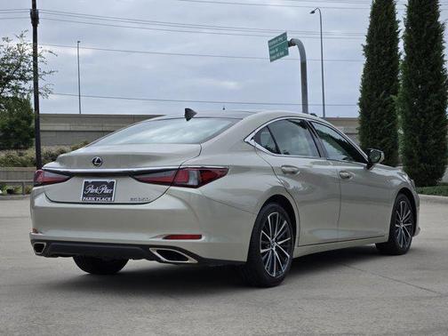 Moonbeam Beige Metallic 2025 Lexus ES 350 Premium