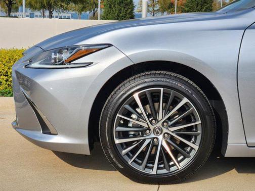 2025 Lexus ES 350 Base