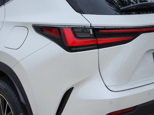 2025 Lexus NX 350h Luxury