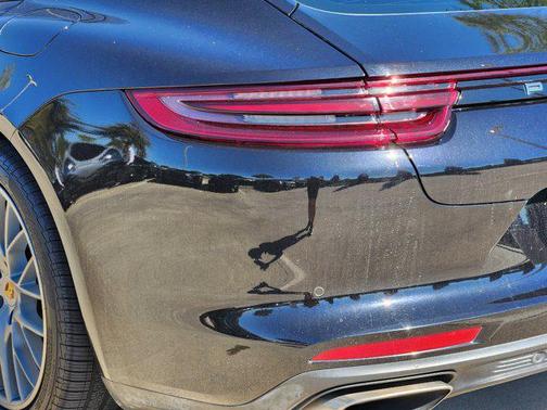 2018 Porsche Panamera 4