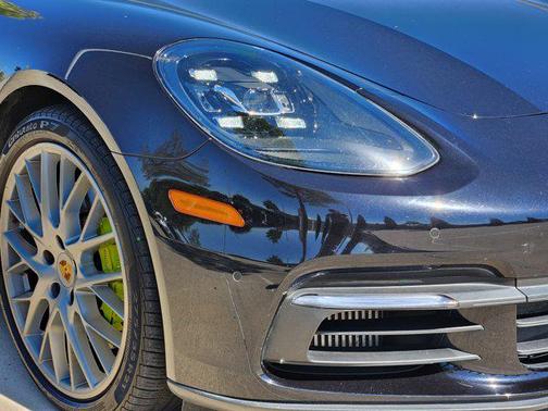 2018 Porsche Panamera 4