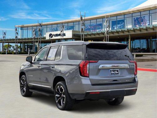 2022 GMC Yukon SLT