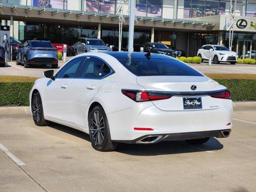 2025 Lexus ES 350 Base