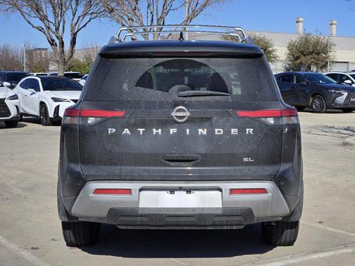 2024 Nissan Pathfinder SL FWD