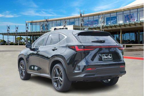 2025 Lexus NX 450h+ Luxury