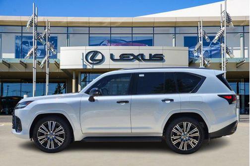 2025 Lexus LX 700h Luxury