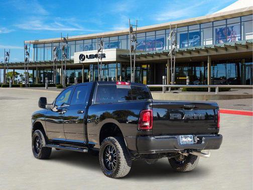 2025 RAM 2500 Tradesman Crew Cab 4x4 6'4' Box