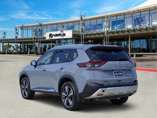 2022 Nissan Rogue Platinum