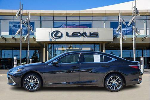 2025 Lexus ES 300h Premium