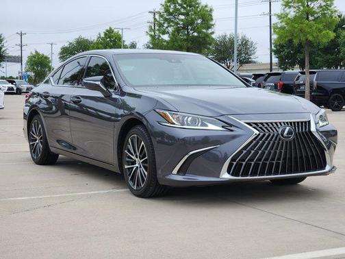 2023 Lexus ES 300h Premium