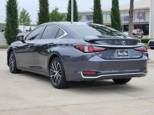 2023 Lexus ES 300h Premium