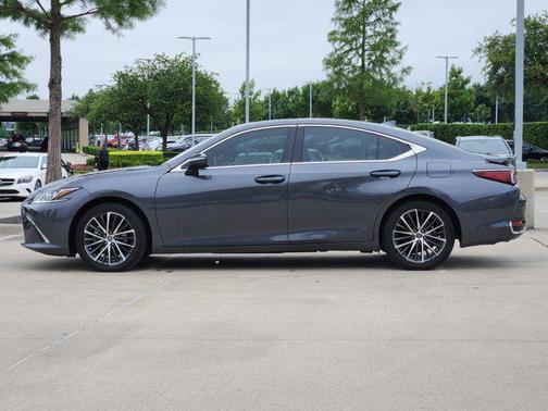 2023 Lexus ES 300h Premium