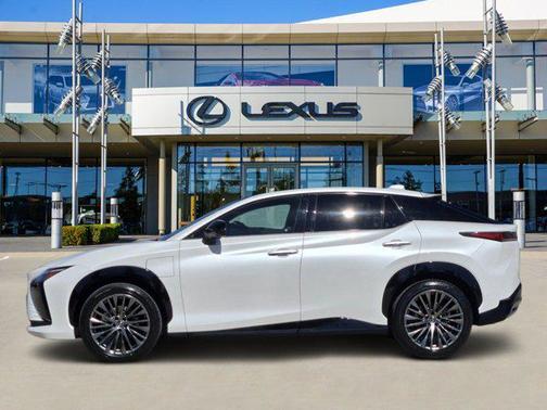 2023 Lexus RZ 450e Luxury