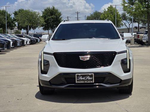 2024 Cadillac XT4 Sport