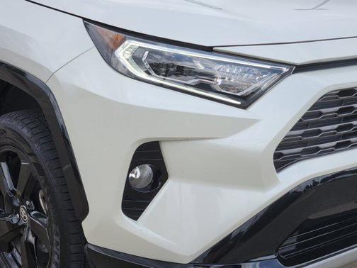 2021 Toyota RAV4 Hybrid SE