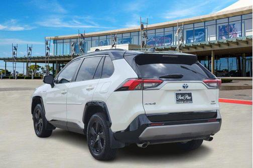 2021 Toyota RAV4 Hybrid SE