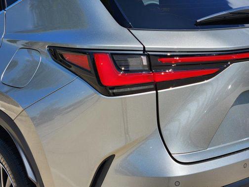 2025 Lexus NX 250 Premium