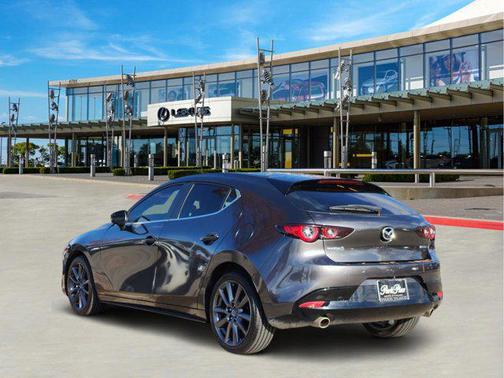 2023 Mazda Mazda3 FWD w/Preferred Package