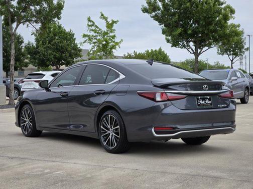 Cloudburst Gray 2025 Lexus ES 300h Premium