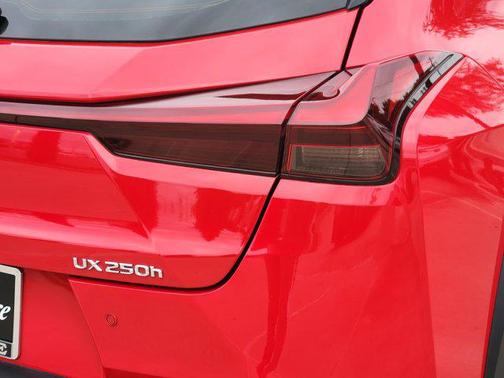 2024 Lexus UX 250h Base