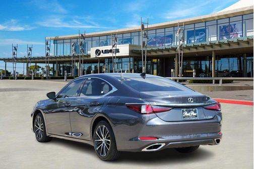 2025 Lexus ES 350 Base