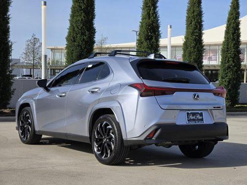 Iridium 2026 Lexus UX 300h Premium