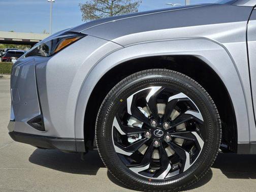 Iridium 2026 Lexus UX 300h Premium