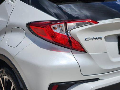 2018 Toyota C-HR XLE Premium