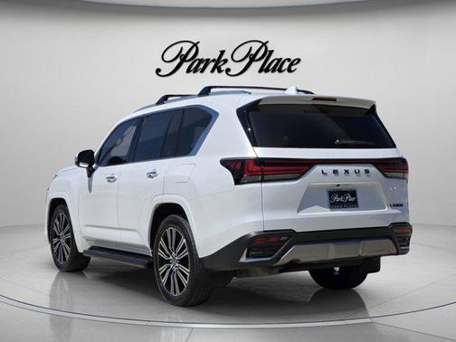 Eminent White Pearl 2025 Lexus LX 600 Luxury