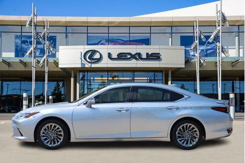 2024 Lexus ES 300h Ultra Luxury