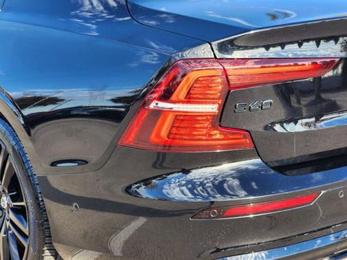 2023 Volvo S60 Recharge Plug-In Hybrid T8 Plus Black Edition