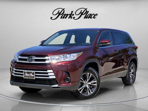 Ooh La La Rouge Mica 2019 Toyota Highlander LE