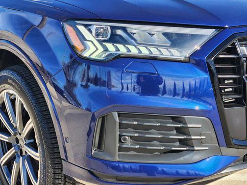 2024 Audi Q7 45 Premium Plus