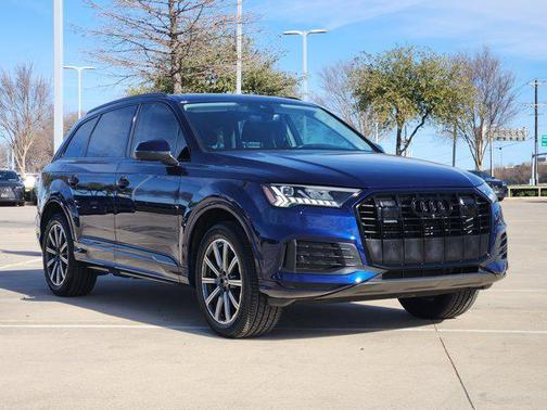 2024 Audi Q7 45 Premium Plus