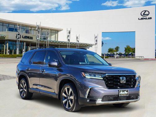 2023 Honda Pilot Touring 8-Passenger