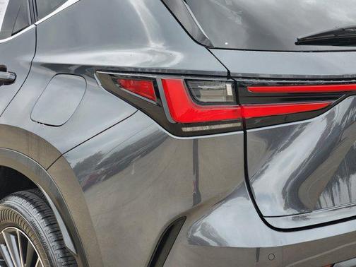 2025 Lexus NX 350h Premium