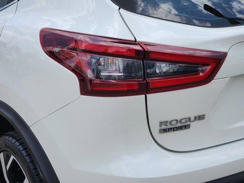 2020 Nissan Rogue Sport SL
