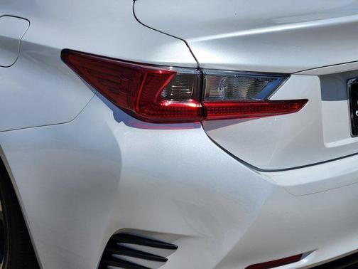 2017 Lexus RC 200t 200t