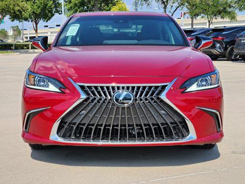 2025 Lexus ES 300h Base