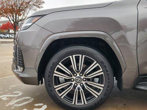 2025 Lexus LX 600 Luxury