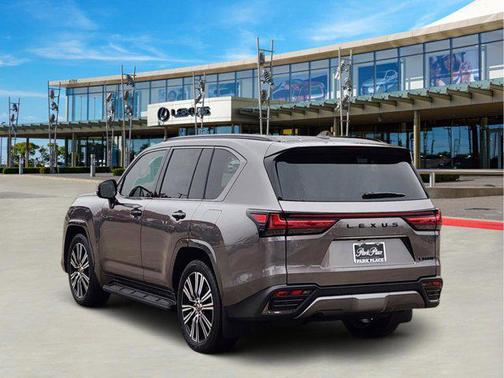 2025 Lexus LX 600 Luxury