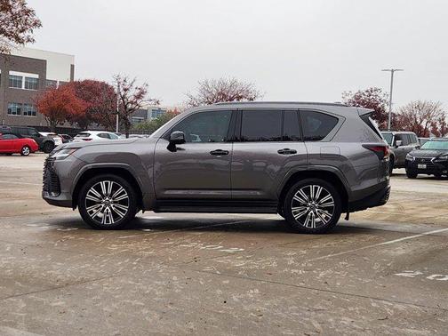 2025 Lexus LX 600 Luxury