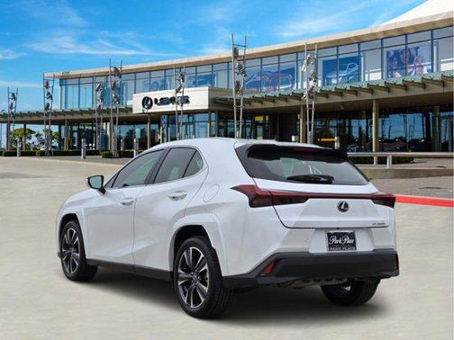 2025 Lexus UX 300h Premium