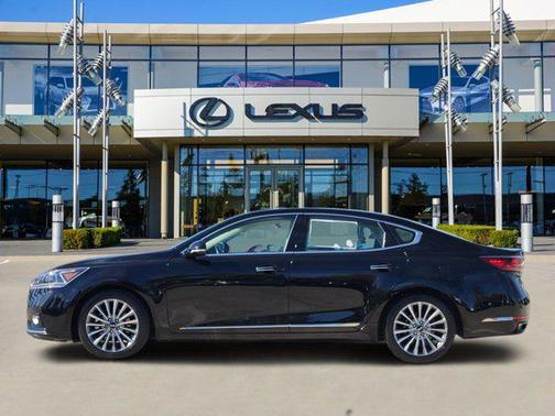 2017 Kia Cadenza Premium