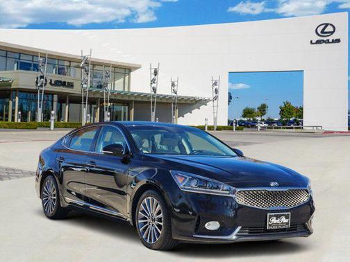 2017 Kia Cadenza Premium