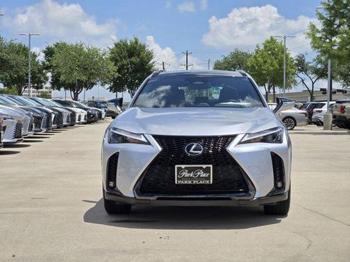 2025 Lexus UX 300h F SPORT Design