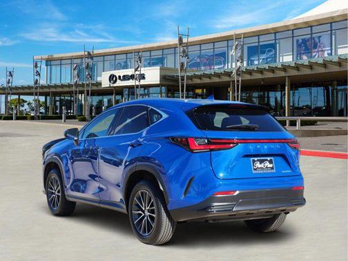2025 Lexus NX 250 Base