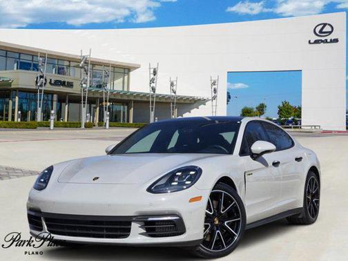 2018 Porsche Panamera 4