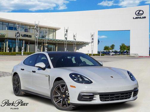 2018 Porsche Panamera 4
