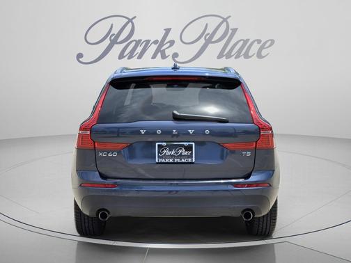 Denim Blue Metallic 2021 Volvo XC60 T5 Momentum